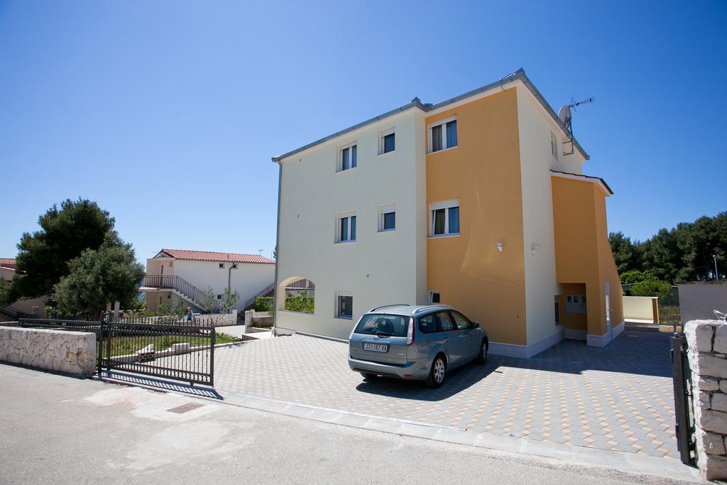 Apartments Medvid 特罗吉尔 外观 照片